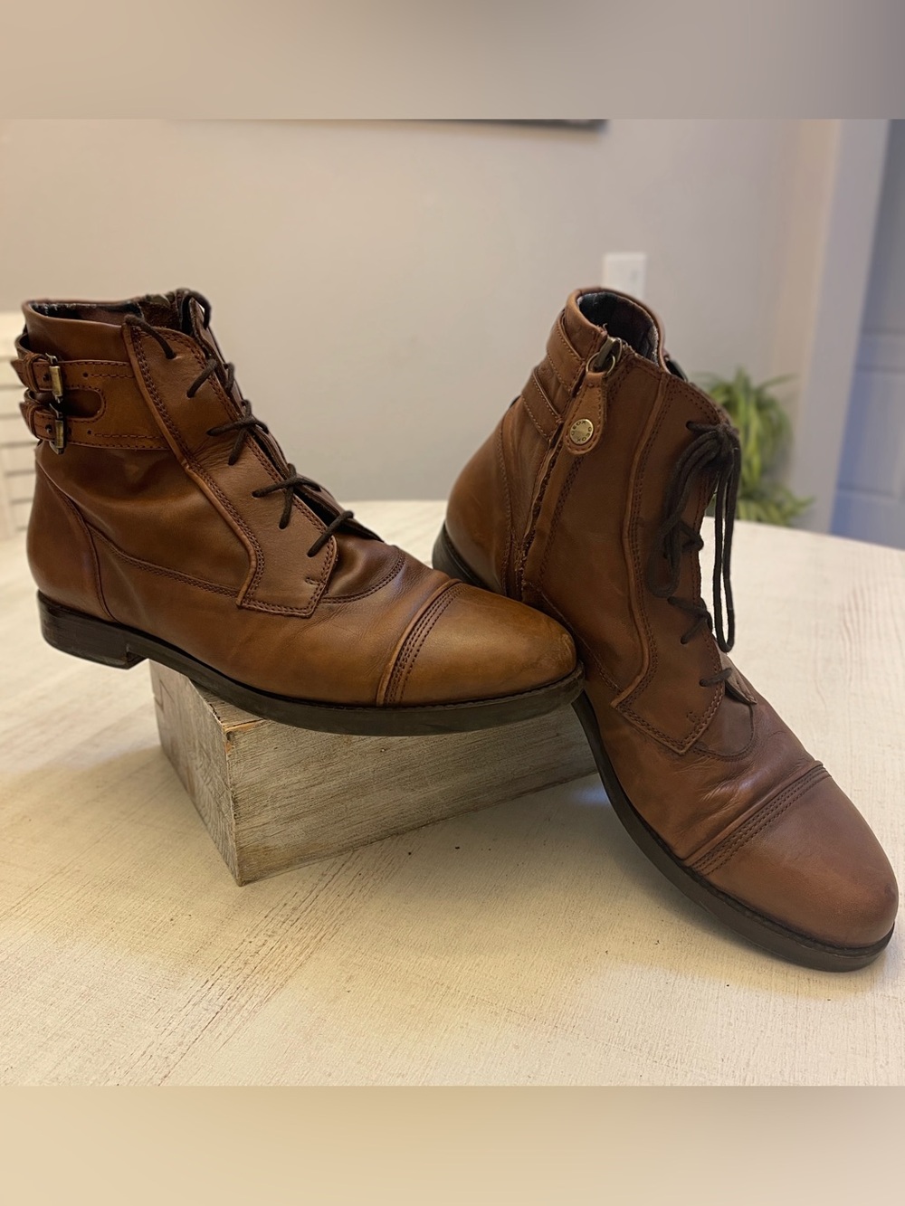Geox Men's Tan Leather Chukka Boots with Buckle Detail